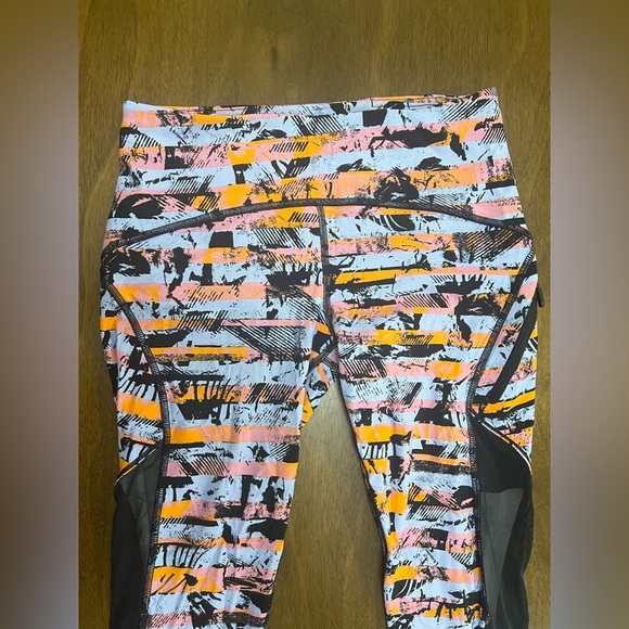 LULULEMON Sun Runner Crop 17" Capri Legging Women's 4 (0386) - Picture 5 of 16